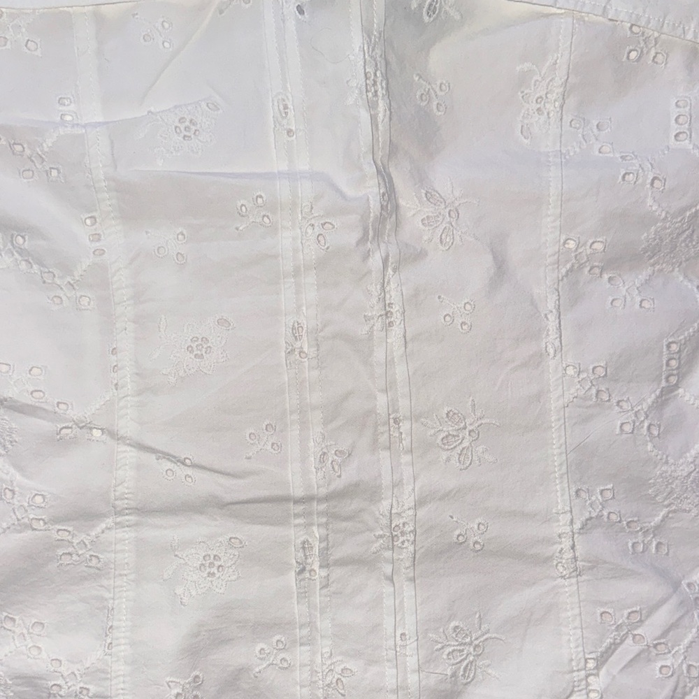 Zara White Eyelet halter top. - Picture 4 of 4